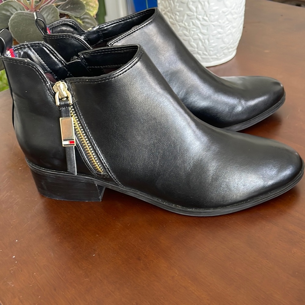 Tommy Hilfiger Booties
